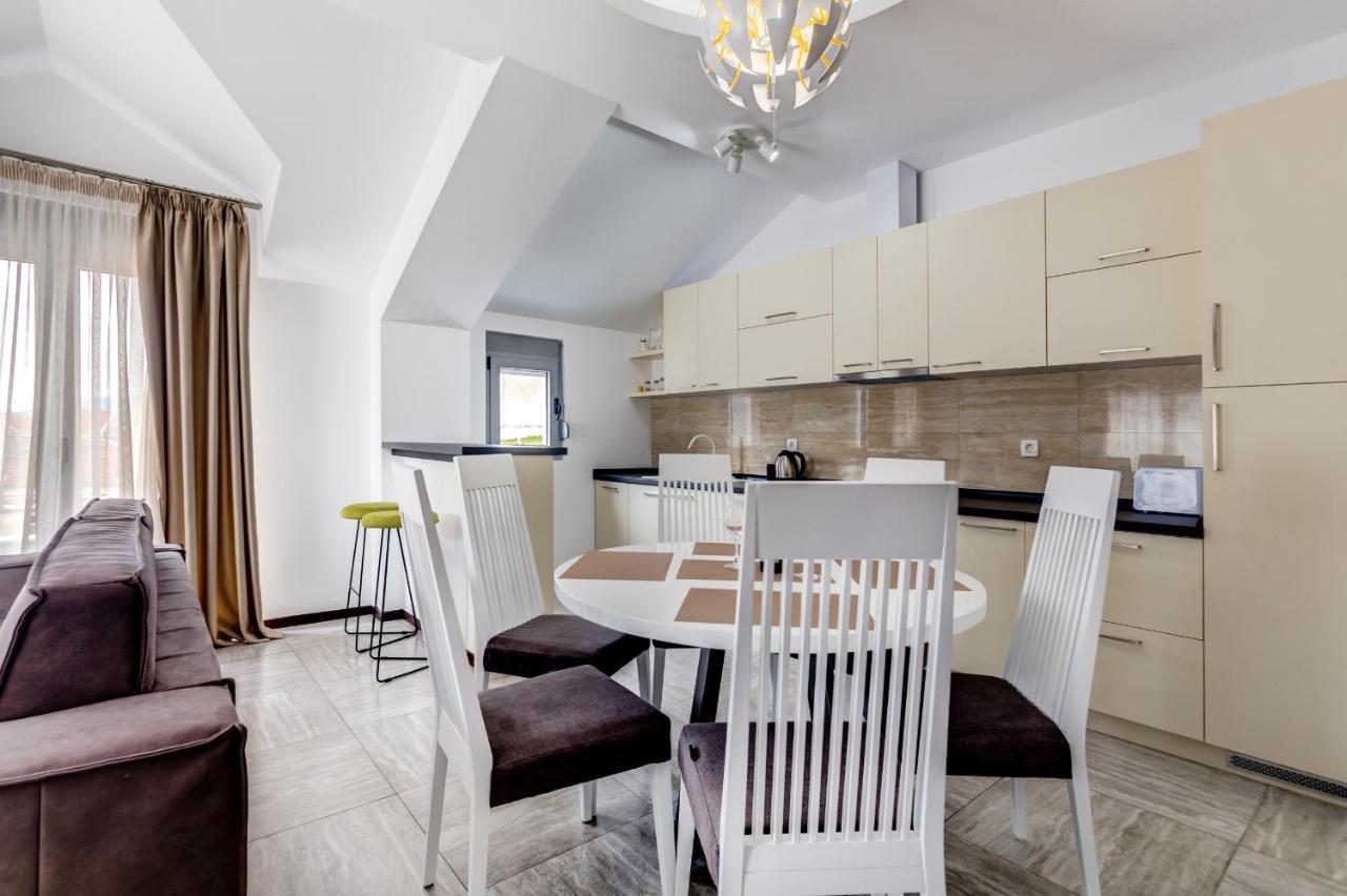Riva Residence Ðenovići Bagian luar foto